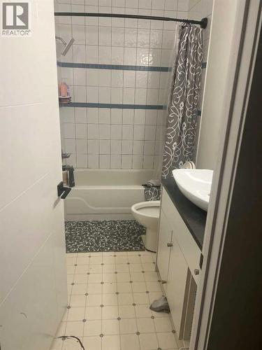 Basement bathroom - 31 Williams Place, Bragg Creek, AB - Indoor Photo Showing Bathroom