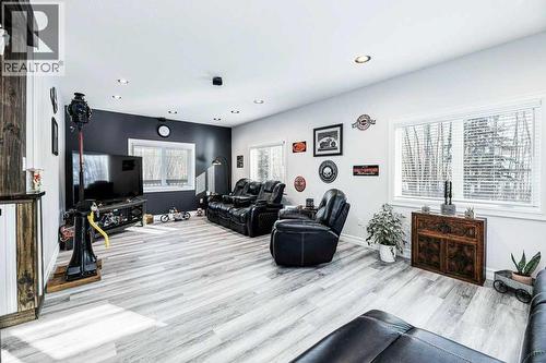 462054 11 Range Road Range, Westerose, AB - Indoor