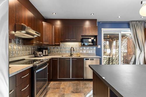 Cuisine - 686 Rue Marie-Derome, Saint-Jean-Sur-Richelieu, QC - Indoor Photo Showing Kitchen