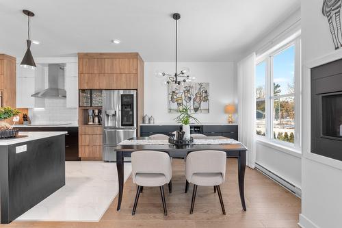Salle à manger - 201-180 34E Rue O., Venise-En-Québec, QC - Indoor Photo Showing Dining Room