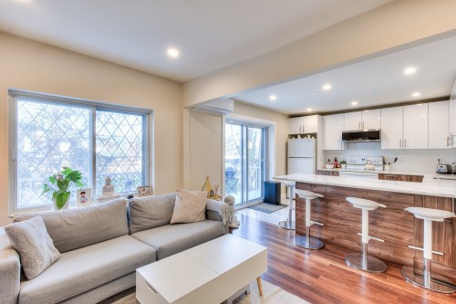 Living Room - 609 Ch. De La Côte-Ste-Catherine, Montréal (Outremont), QC - Indoor Photo Showing Living Room