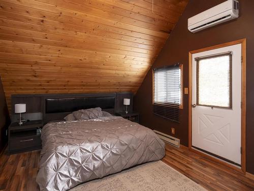 6636 Dawson Rd, Thunder Bay, ON - Indoor Photo Showing Bedroom