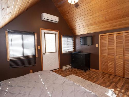 6636 Dawson Rd, Thunder Bay, ON - Indoor Photo Showing Bedroom