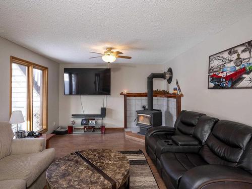 6636 Dawson Rd, Thunder Bay, ON - Indoor Photo Showing Living Room With Fireplace