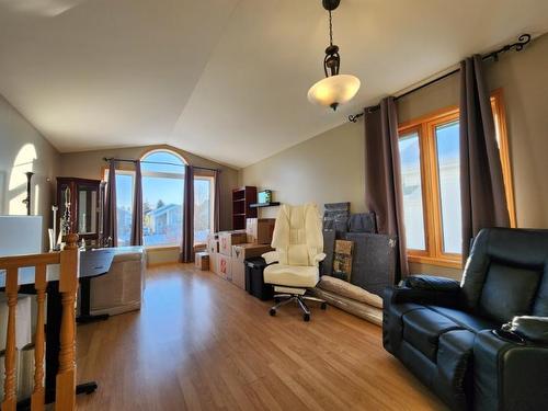 735 Porcupine Boulevard, Thunder Bay, ON - Indoor