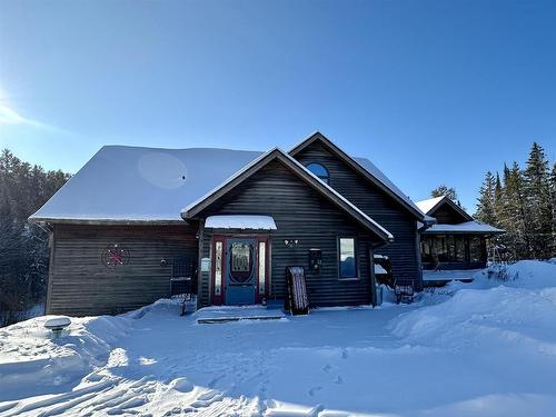 446 Carlton Road, Kenora, ON - Outdoor