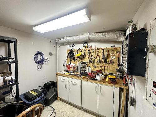 446 Carlton Road, Kenora, ON - Indoor Photo Showing Other Room