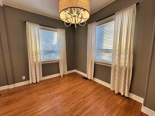 130 Pine Street, Thunder Bay, ON - Indoor Photo Showing Other Room