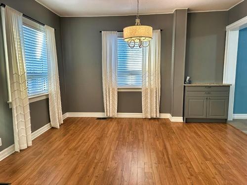 130 Pine Street, Thunder Bay, ON - Indoor Photo Showing Other Room