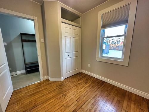 130 Pine Street, Thunder Bay, ON - Indoor Photo Showing Other Room