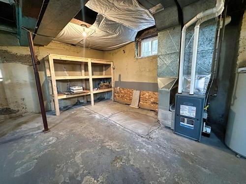 130 Pine Street, Thunder Bay, ON - Indoor Photo Showing Basement