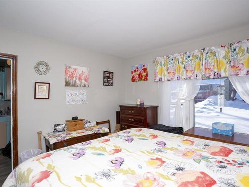 507 Van Norman Street, Thunder Bay, ON - Indoor Photo Showing Bedroom