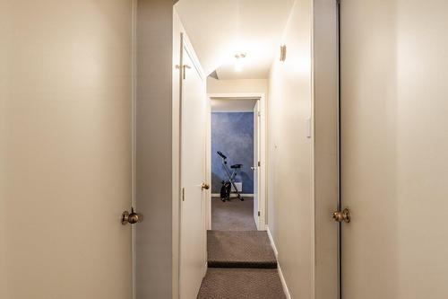 Corridor - 9895 Rue Riverin, Brossard, QC 