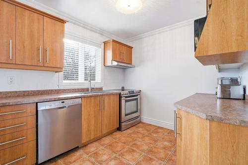 Cuisine - 5615 Av. Raoul, Longueuil (Saint-Hubert), QC - Indoor Photo Showing Kitchen