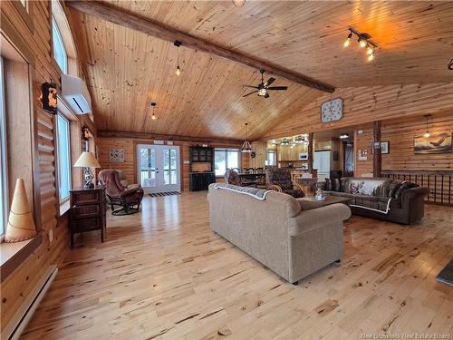 1492 Route 385, Oxbow, NB 