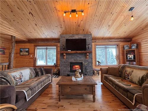 1492 Route 385, Oxbow, NB 