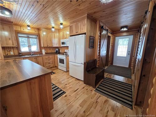 1492 Route 385, Oxbow, NB 