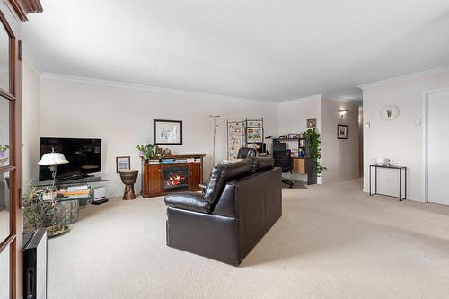 Salon - 401-149 Rue Du Mont-Marie, Lévis (Desjardins), QC - Indoor