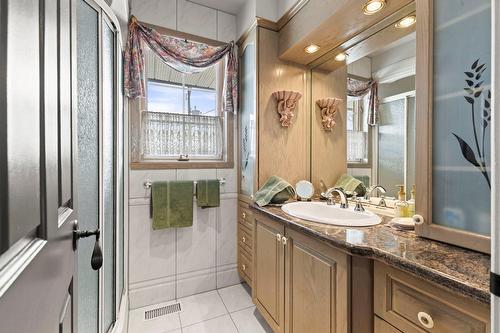 Bathroom - 315 Rue Boivin, Montréal (L'Île-Bizard/Sainte-Geneviève), QC - Indoor Photo Showing Bathroom