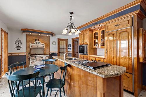 Kitchen - 315 Rue Boivin, Montréal (L'Île-Bizard/Sainte-Geneviève), QC - Indoor