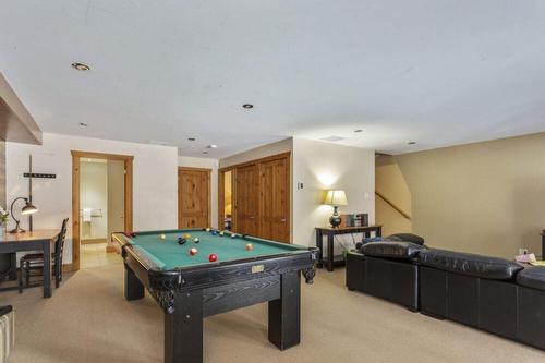 Salle familiale - 1193 Ch. Des Pionniers, Labelle, QC - Indoor Photo Showing Other Room