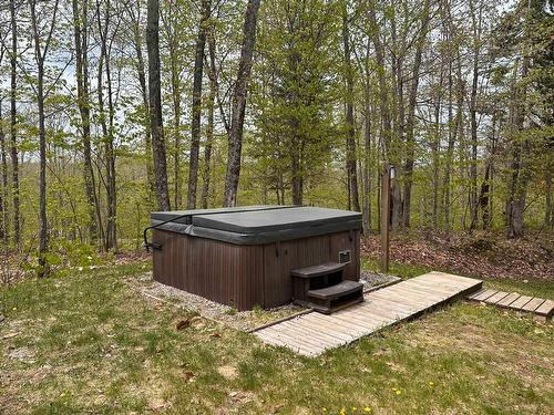 Spa - 1193 Ch. Des Pionniers, Labelle, QC - Outdoor