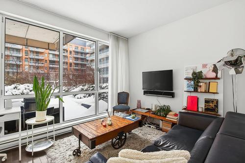 Salon - 107-901 Rue De La Commune E., Montréal (Ville-Marie), QC - Indoor Photo Showing Living Room