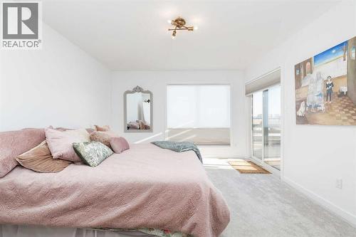 308 Grassland Boulevard W, Lethbridge, AB - Indoor Photo Showing Bedroom