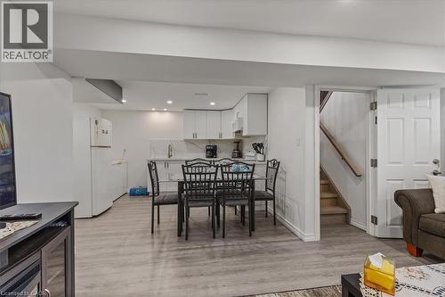 157 Pinedale Drive, Kitchener, ON - Indoor Photo Showing Living Room