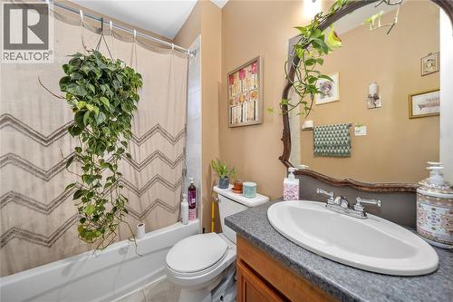 169 Christina Street South, Sarnia, ON 