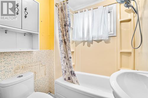 22 Spencer Street, St. John'S, NL - Indoor Photo Showing Bathroom