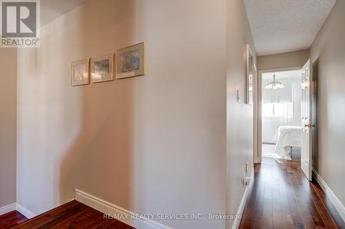 15 Claudette Gate, Hamilton, ON - Indoor Photo Showing Other Room