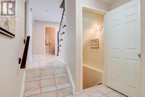 15 Claudette Gate, Hamilton, ON - Indoor Photo Showing Other Room