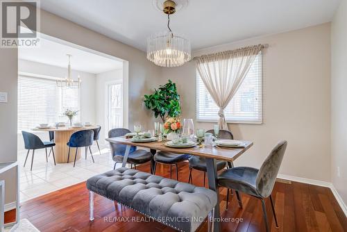 15 Claudette Gate, Hamilton, ON - Indoor Photo Showing Dining Room