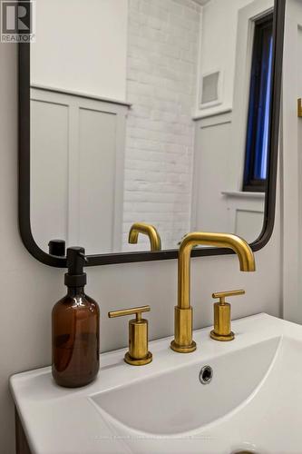 104 Garfield Avenue S, Hamilton, ON - Indoor