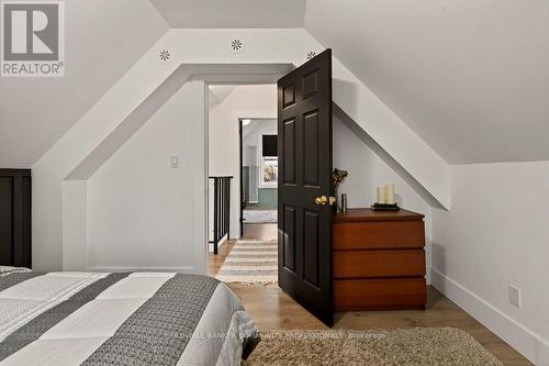 104 Garfield Avenue S, Hamilton, ON - Indoor Photo Showing Bedroom