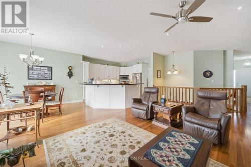 495 Alan Crescent, Woodstock, ON - Indoor Photo Showing Living Room
