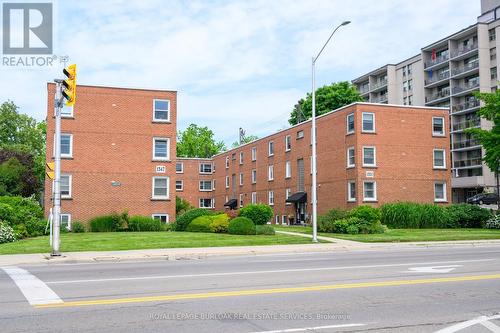 24 - 1347 Lakeshore Road, Burlington, ON - Outdoor