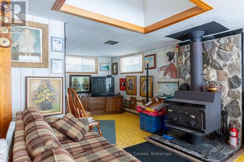 19 62Nd Street S, Wasaga Beach, ON - Indoor