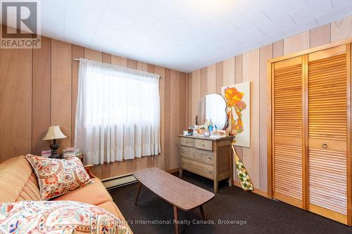 19 62Nd Street S, Wasaga Beach, ON - Indoor Photo Showing Bedroom