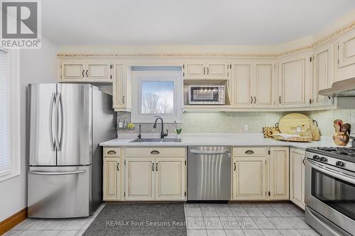 Main Floor - Kitchen - 3 Sydenham Trail E, Clearview, ON - Indoor Photo Showing Kitchen