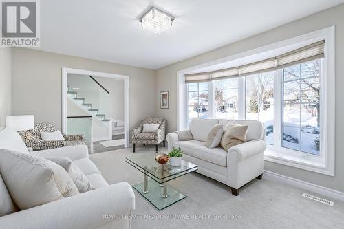 29 Stockman Crescent, Halton Hills, ON - Indoor Photo Showing Living Room