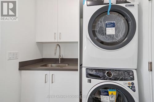 60 52Nd Street S, Wasaga Beach, ON - Indoor Photo Showing Laundry Room