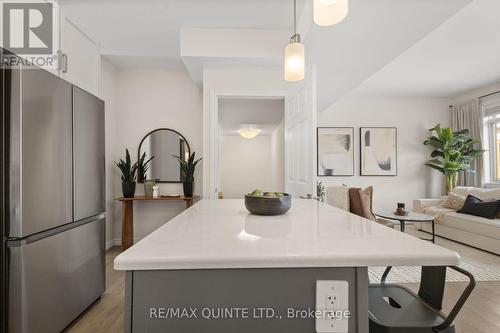 12 Otonabee Street, Belleville (Thurlow Ward), ON - Indoor