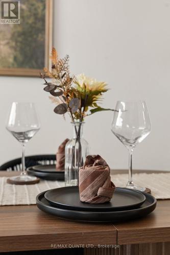 12 Otonabee Street, Belleville (Thurlow Ward), ON - Indoor