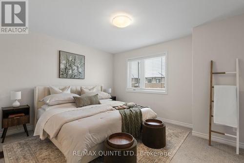 12 Otonabee Street, Belleville (Thurlow Ward), ON - Indoor Photo Showing Bedroom