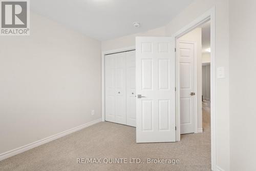 12 Otonabee Street, Belleville (Thurlow Ward), ON - Indoor Photo Showing Other Room