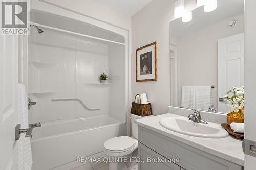 12 Otonabee Street, Belleville (Thurlow Ward), ON - Indoor Photo Showing Bathroom