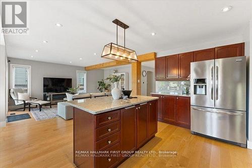 73 Springdale Drive, Kawartha Lakes (Lindsay), ON - Indoor Photo Showing Kitchen