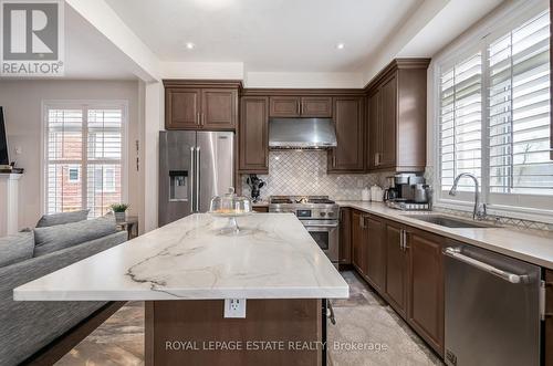 29 Provost Trail, Brampton, ON - Indoor Photo Showing Kitchen With Upgraded Kitchen